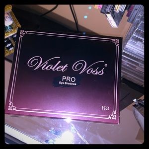 Violet Voss Holy Grail Palette